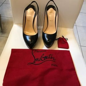 Meet your Posher, Larissa